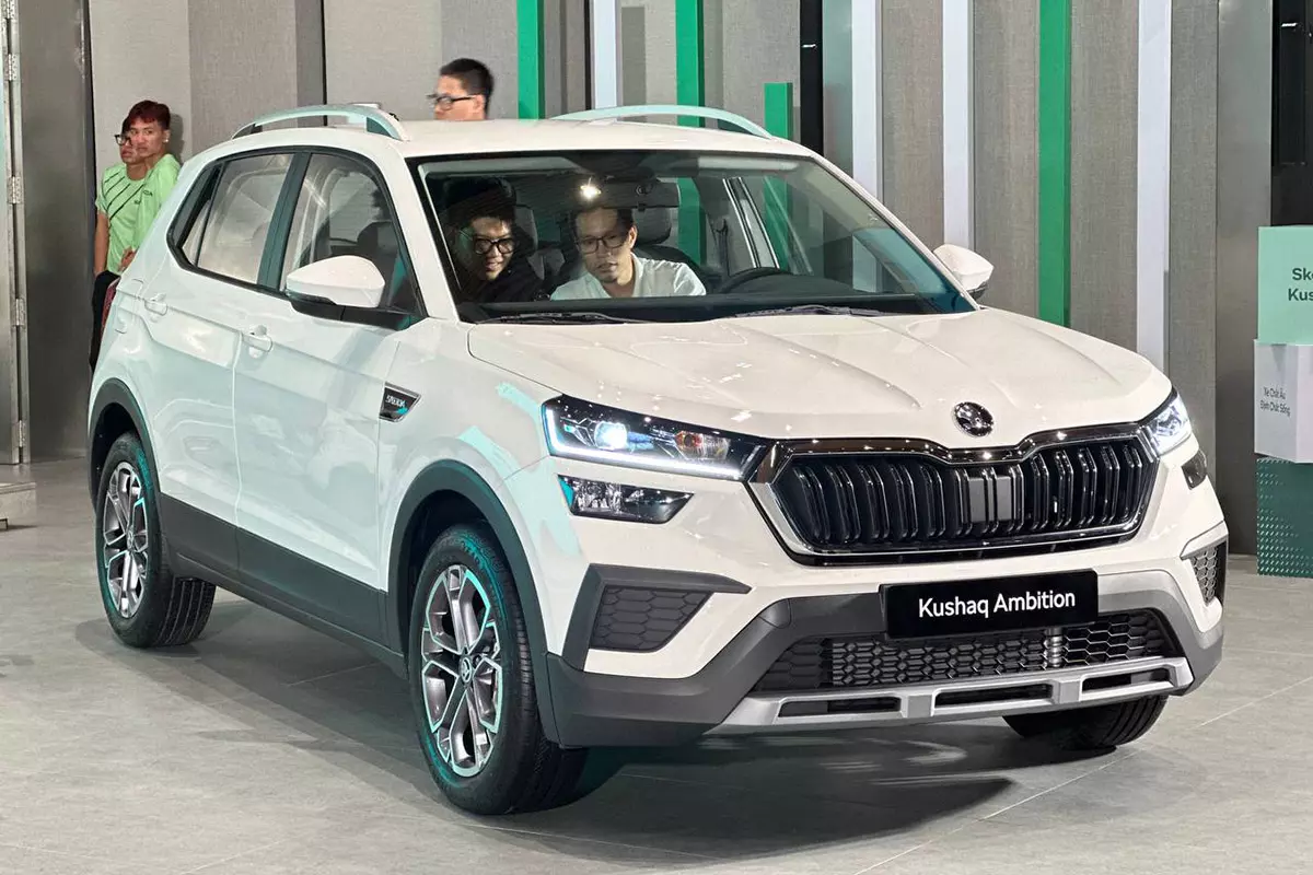 Với giá khởi điểm 599 triệu đồng, Skoda Kushaq là mẫu B-SUV châu Âu rẻ nhất tại Việt Nam. 1