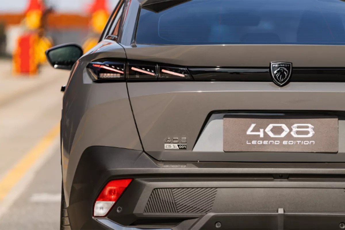 Peugeot 408 Legend Edition 7