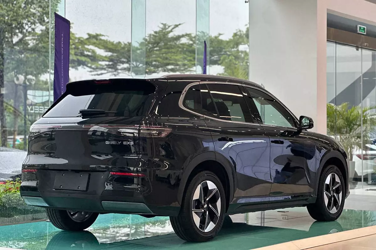  Geely EX5 có kích thước tương đương các mẫu SUV cỡ C đang bán tại Việt Nam 1