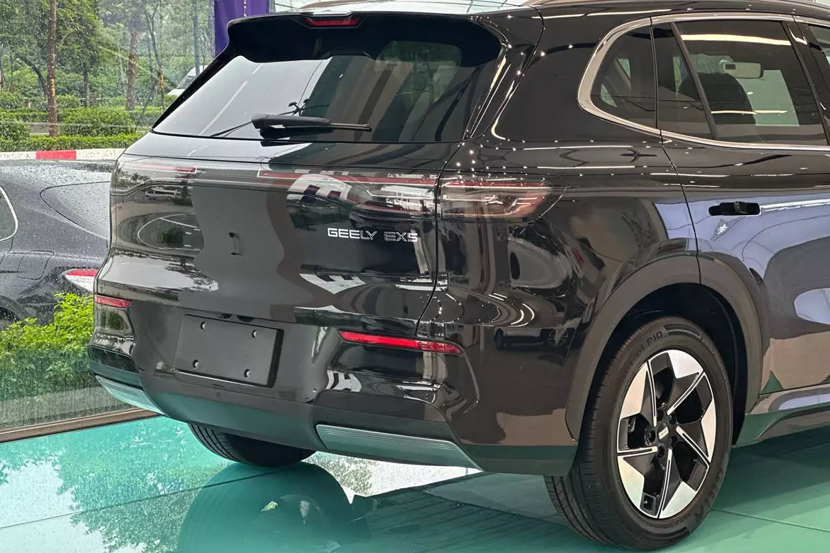 Ngoại thất xe Geely EX5 a4