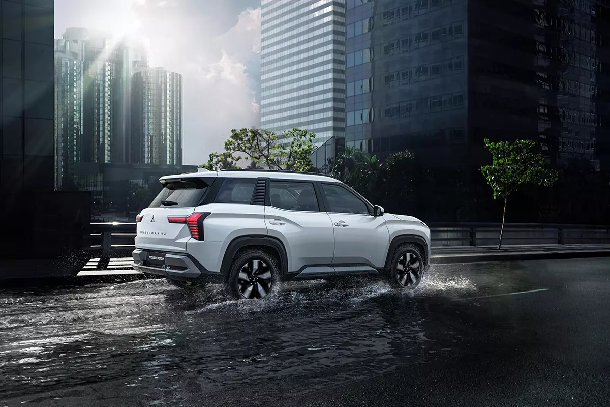 Ngoại thất xe Mitsubishi Destinator 1