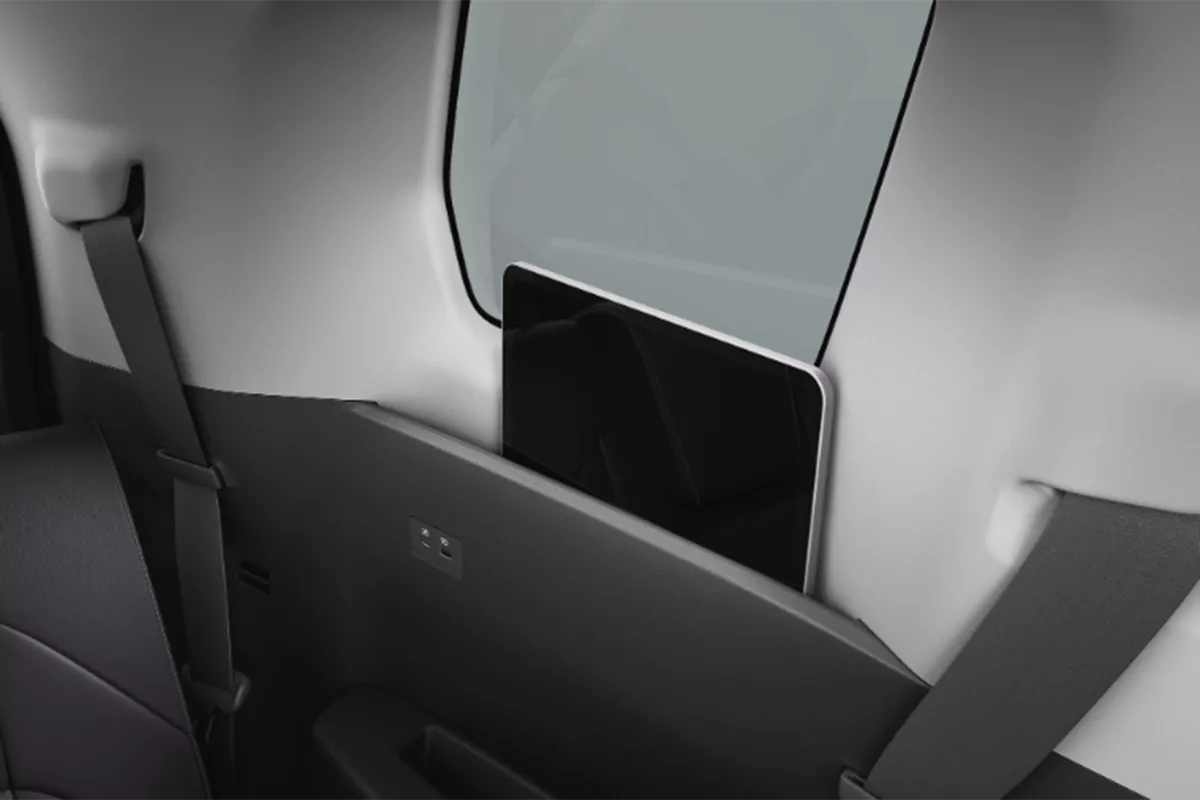 Ngoại thất xe Mitsubishi Destinator a3