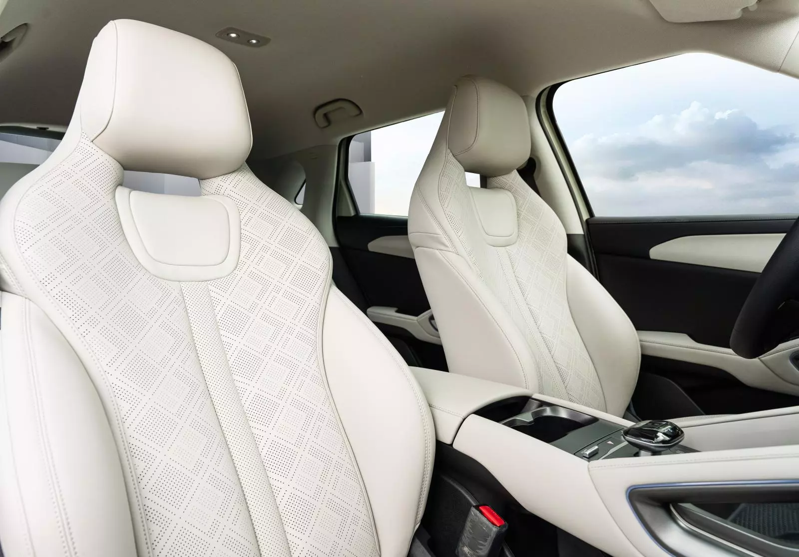 Ghế xe BYD Atto 2 thiết kế công thái học, mang đến sự thoải mái cho người dùng Ghế xe BYD Atto 2 thiết kế công thái học, mang đến sự thoải mái cho người dùng.