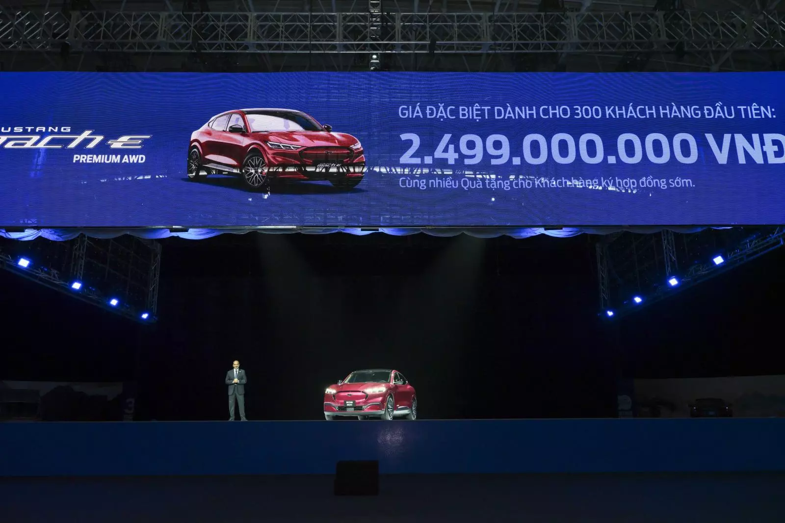 Giá xe Ford Mustang Mach-E .