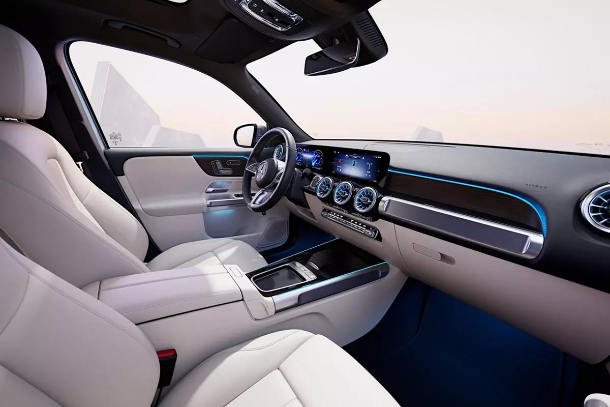 Nội thất EQB 250+ FL mang đến cảm giác cao cấp, hiện đại, tiện nghi Nội thất EQB 250+ FL mang đến cảm giác cao cấp, hiện đại, tiện nghi 1