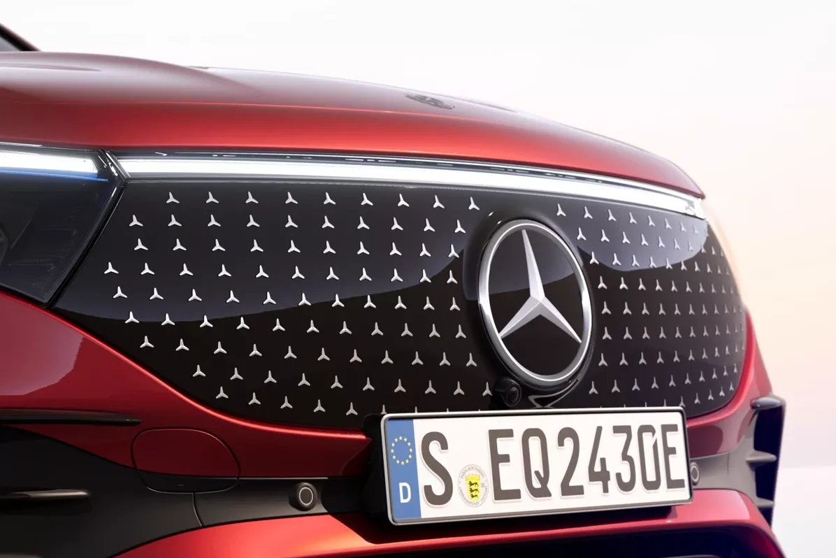 Đầu xe Mercedes-Benz EQB 250+ 2025.