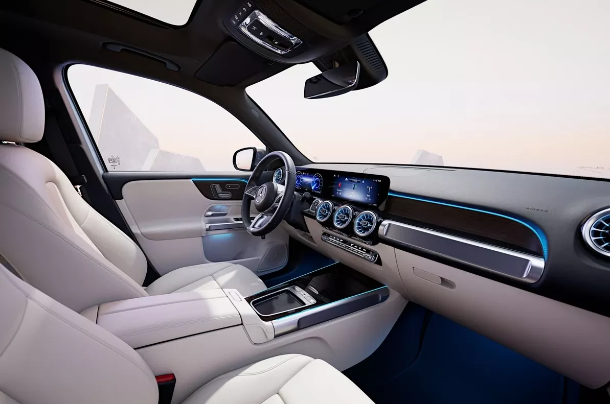 Khoang nội thất Mercedes-Benz EQB 250+.