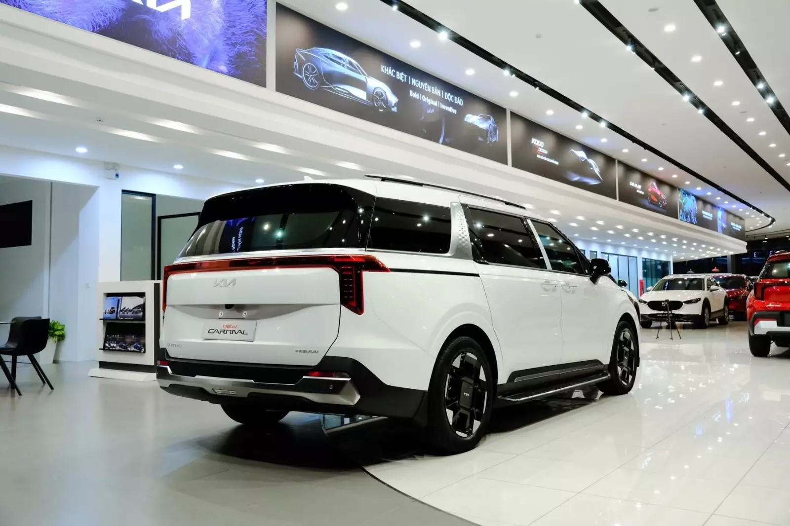KIA Carnival 2025 sở hữu gói an toàn SmartSense tiên tiến KIA Carnival 2025 sở hữu gói an toàn SmartSense tiên tiến.