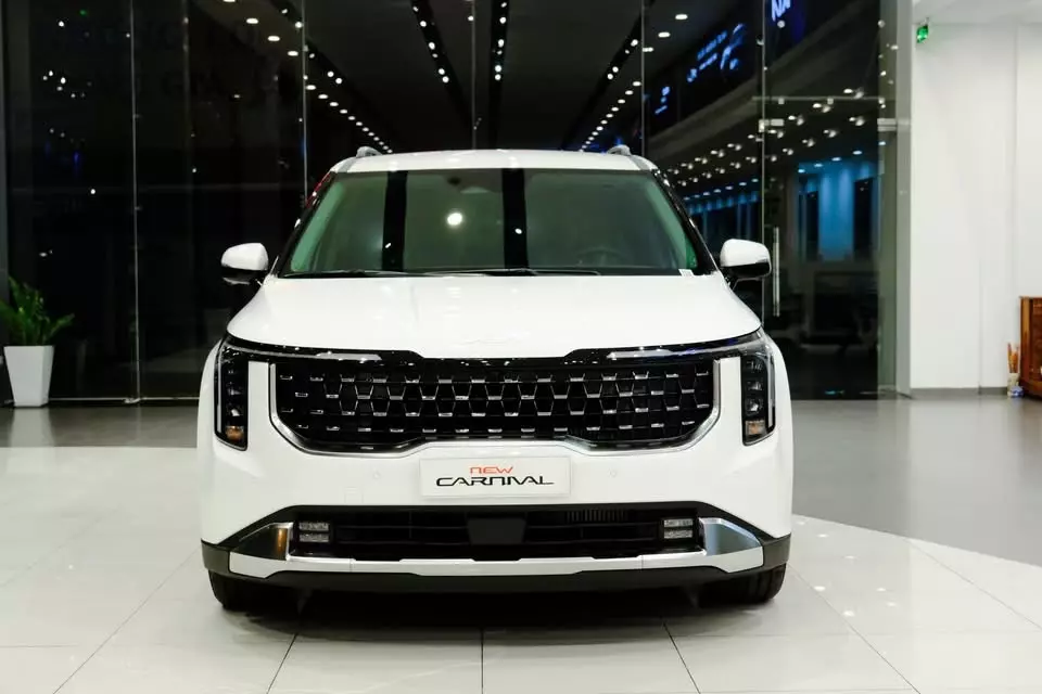 KIA Carnival 2025 có cả động cơ dầu và hybrid tiết kiệm nhiên liệu KIA Carnival 2025 có cả động cơ dầu và hybrid tiết kiệm nhiên liệu.