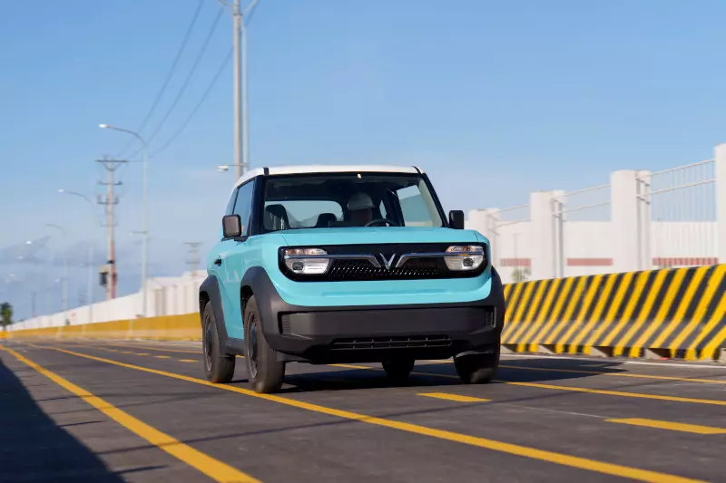 VF3 là mẫu xe đô thị đang được yêu thích bởi giới trẻ VF3 là mẫu xe đô thị đang được yêu thích bởi giới trẻ .