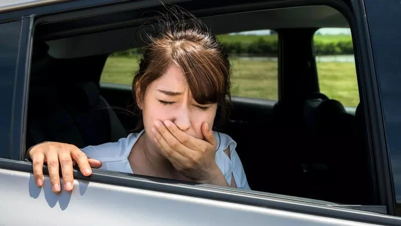 Giải mã hiện tượng say xe khi đi ô tô điện Giải mã hiện tượng say xe khi đi ô tô điện.