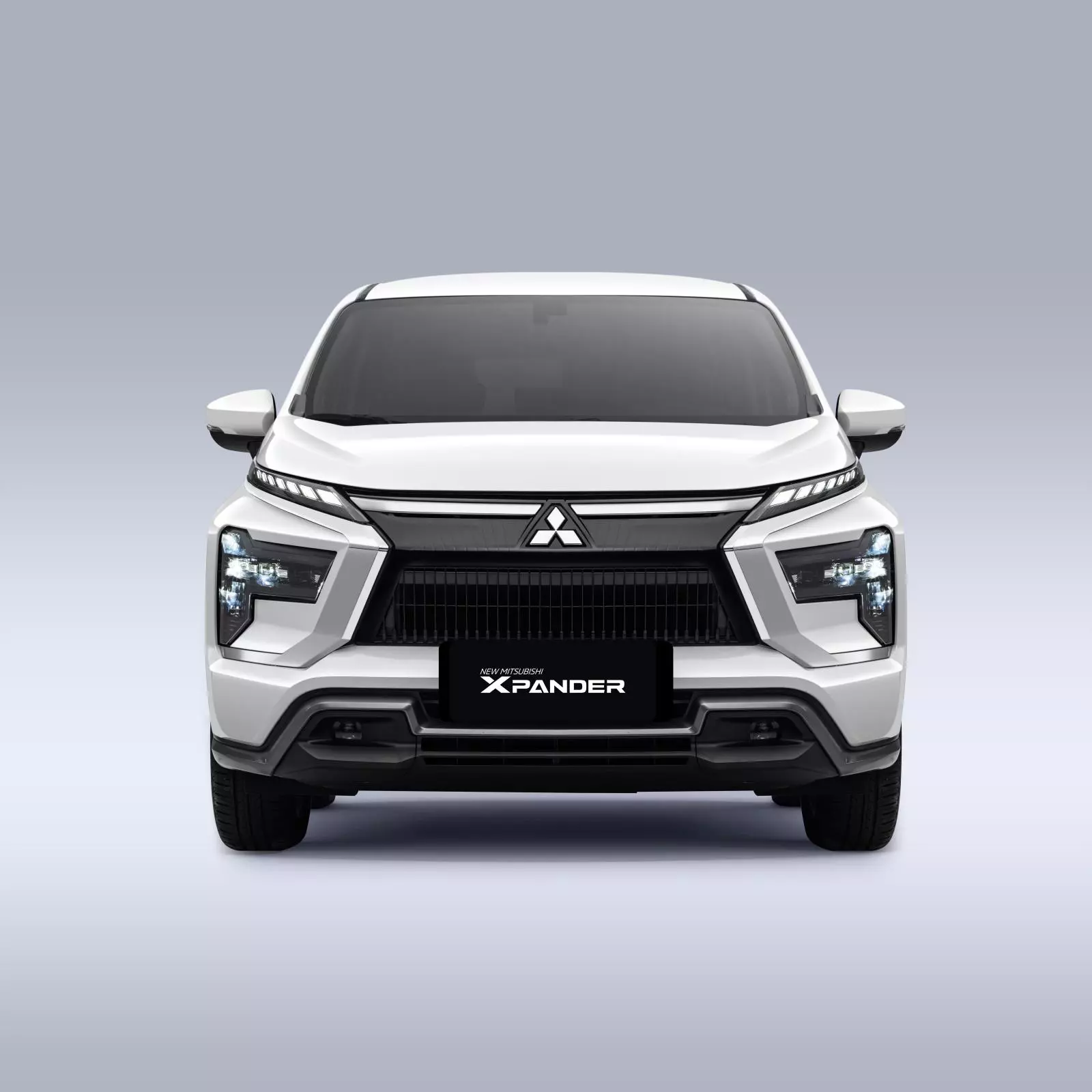 Hệ thống đèn chiếu sáng Full LED T-Shape hoàn toàn mới và lưới tản nhiệt tinh chỉnh.