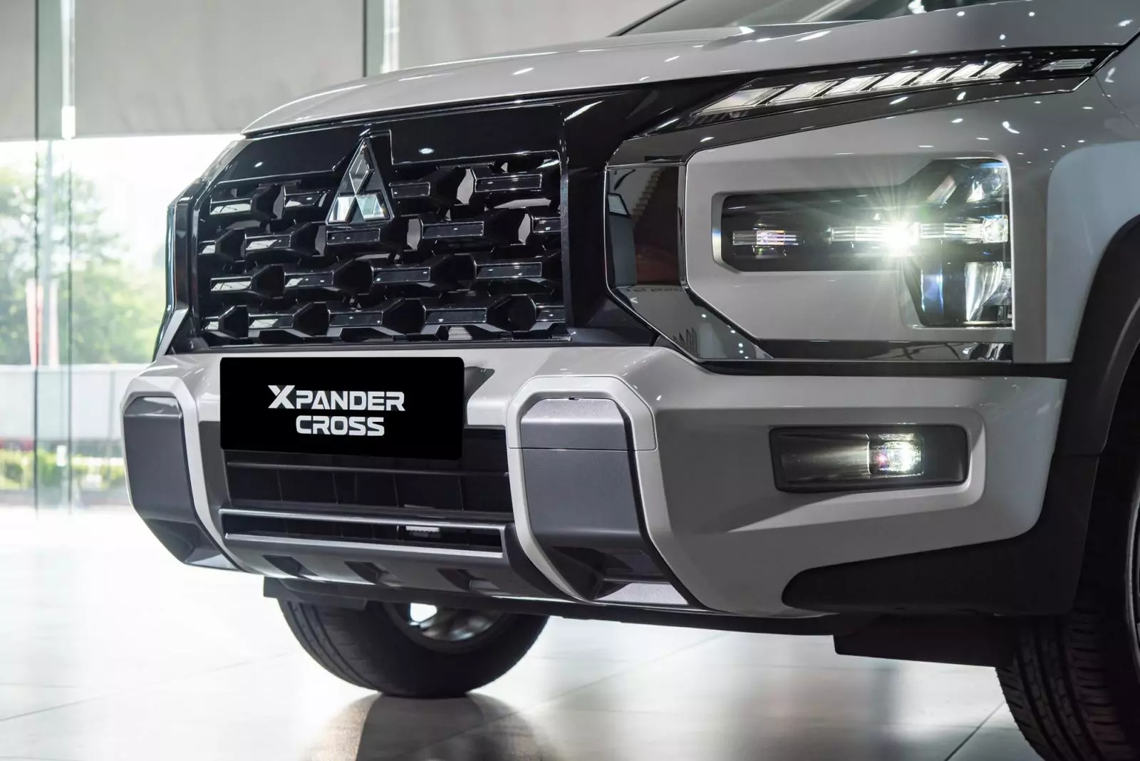 đầu xe Xpander Cross.