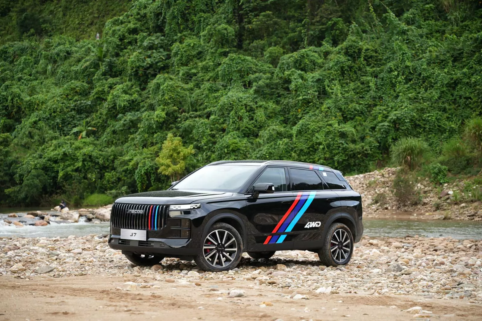 Jaecoo J7 AWD Individual: "Chiến binh địa hình" chuẩn bị thách thức Honda CR-V và Mazda CX-5 Jaecoo J7 AWD Individual: "Chiến binh địa hình" chuẩn bị thách thức Honda CR-V và Mazda CX-5.