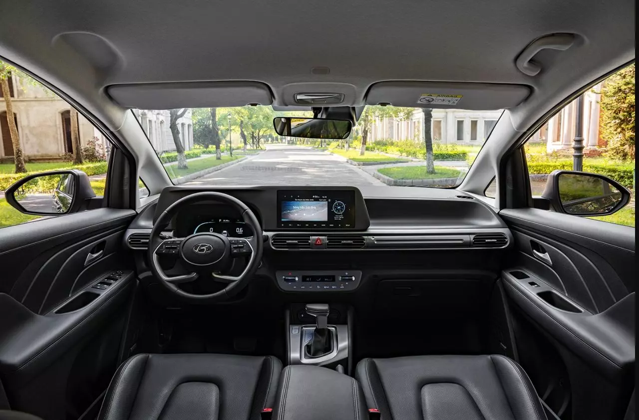 Không gian nội thất rộng rãi, tiện nghi của Hyundai Stargazer Không gian nội thất rộng rãi, tiện nghi của Hyundai Stargazer .