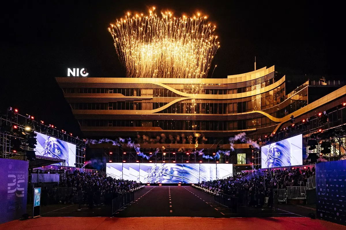 những bản nhạc, âm thanh, ánh sáng mãn nhãn tại CCA 2025. Ảnh8.