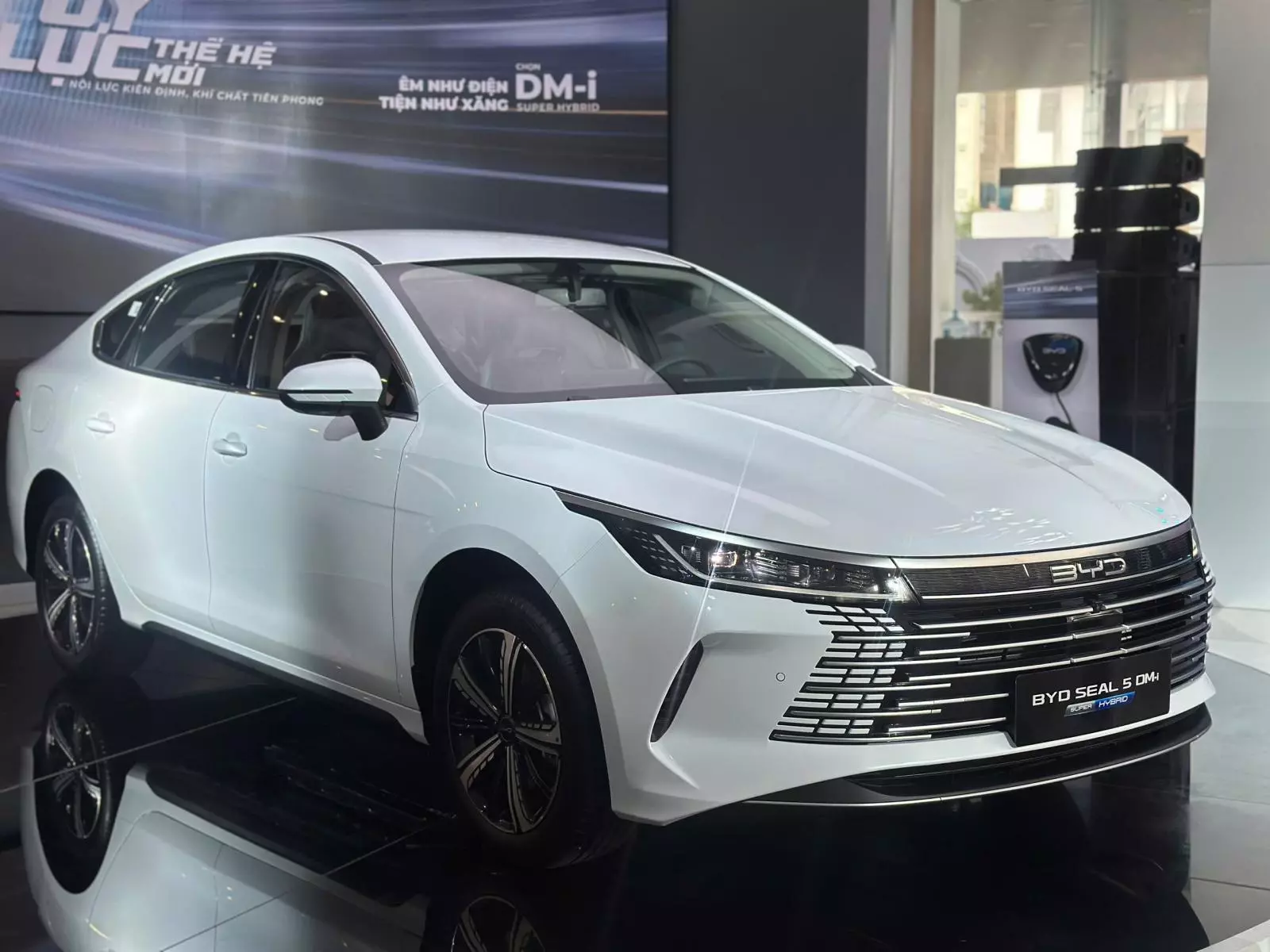 BYD Seal 5 mở bán tại Việt Nam BYD Seal 5 mở bán tại Việt Nam.