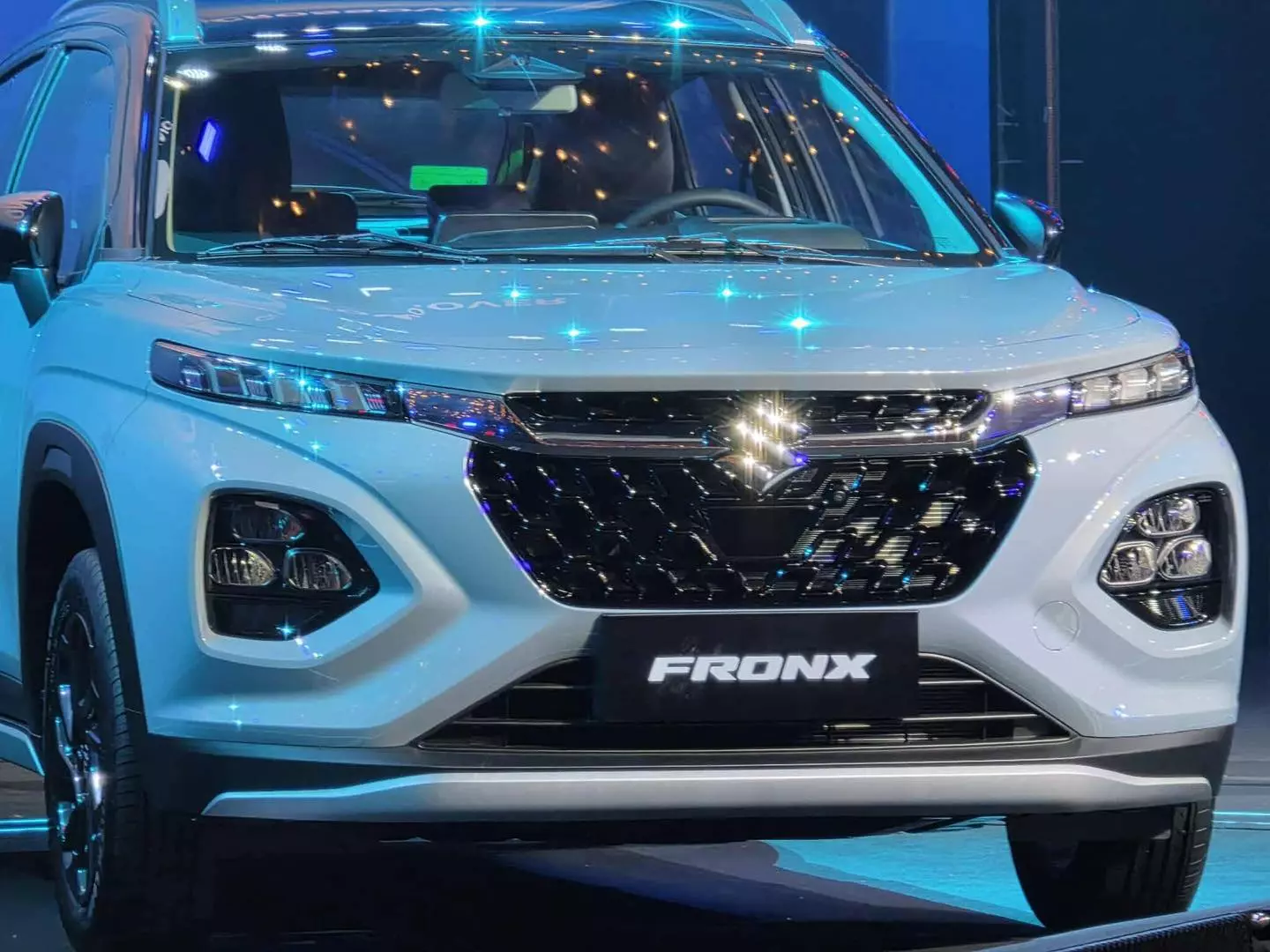 Suzuki Fronx có khả năng tiết kiệm nhiên liệu ấn tượng nhờ động cơ xăng K15C 1.5L kết hợp công nghệ mild hybrid SHVS Suzuki Fronx có khả năng tiết kiệm nhiên liệu ấn tượng nhờ động cơ xăng K15C 1.5L kết hợp công nghệ mild hybrid SHVS.