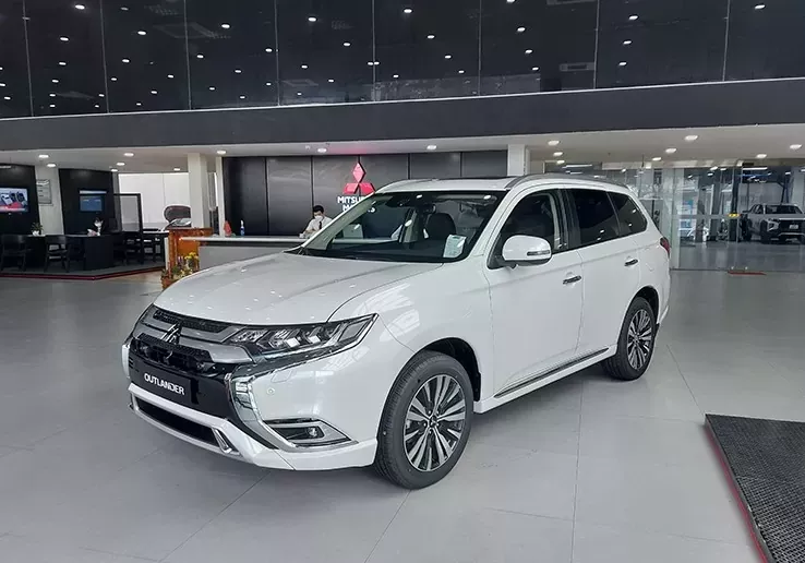 Mitsubishi Outlander ngừng bán tại Việt Nam.