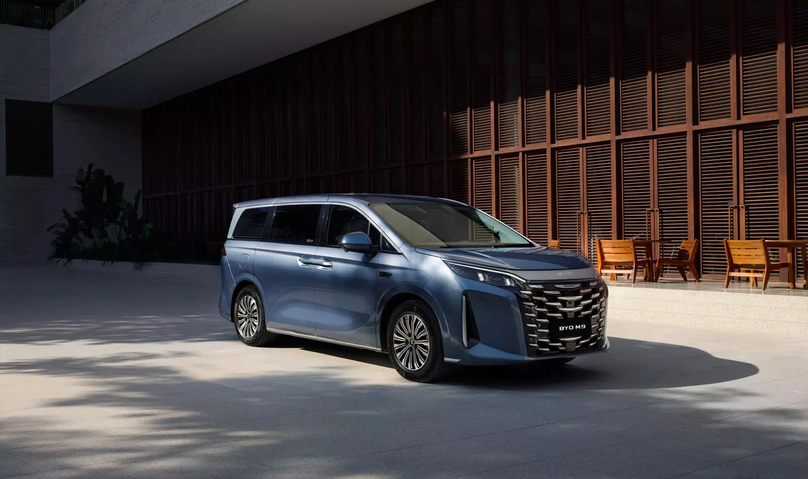 BYD M9: Cuộc cách mạng công nghệ hybrid trong phân khúc MPV cao cấp tại Việt Nam.