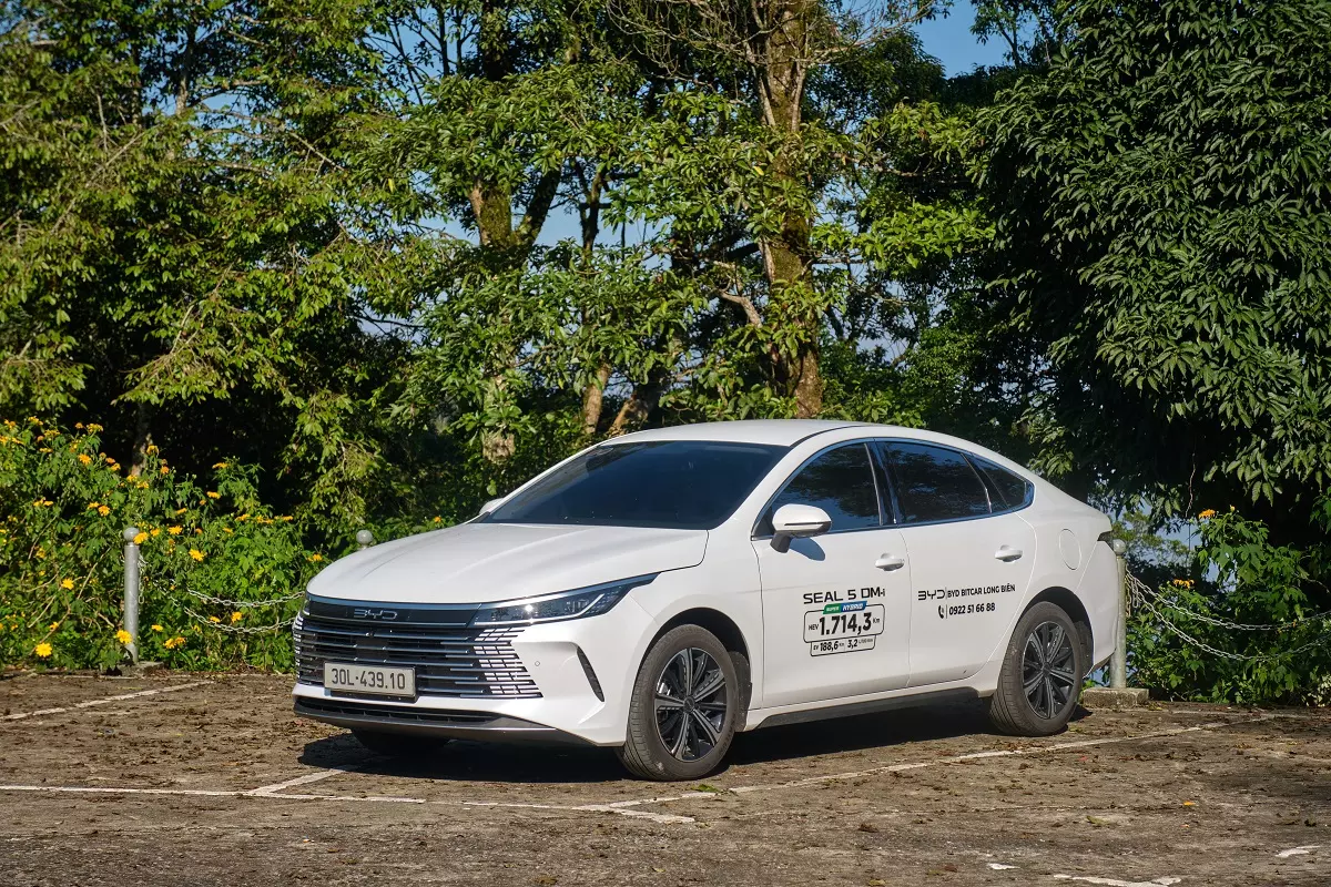 BYD Seal 5 được nhập khẩu nguyên chiếc từ Thái Lan