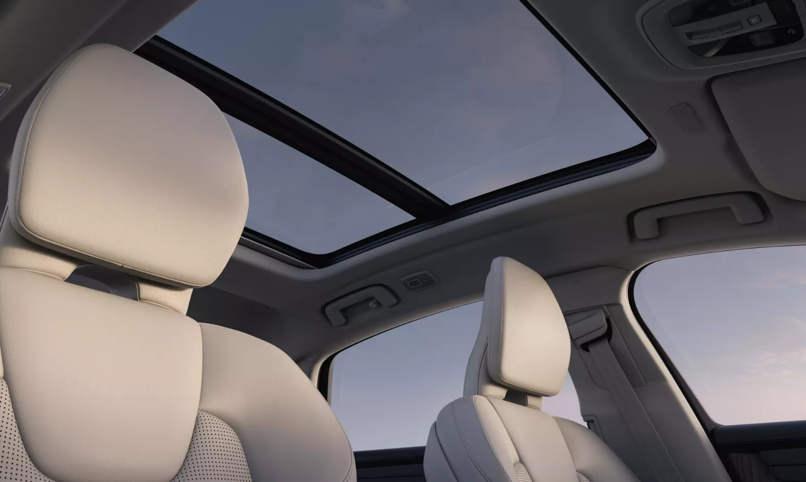 Cửa sổ trời chỉnh điện Cửa sổ trời chỉnh điện.