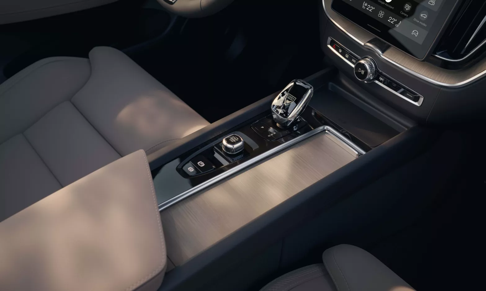 Cần số xe Volvo XC60.