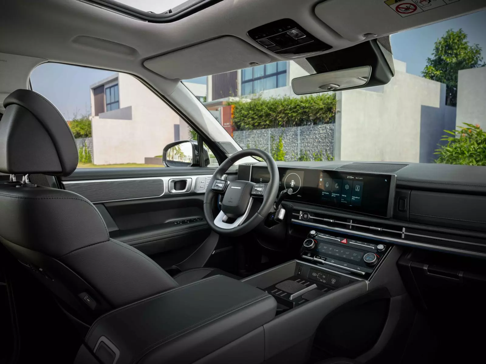 Trang bị nội thất tương đồng bản Santa Fe Prestige.