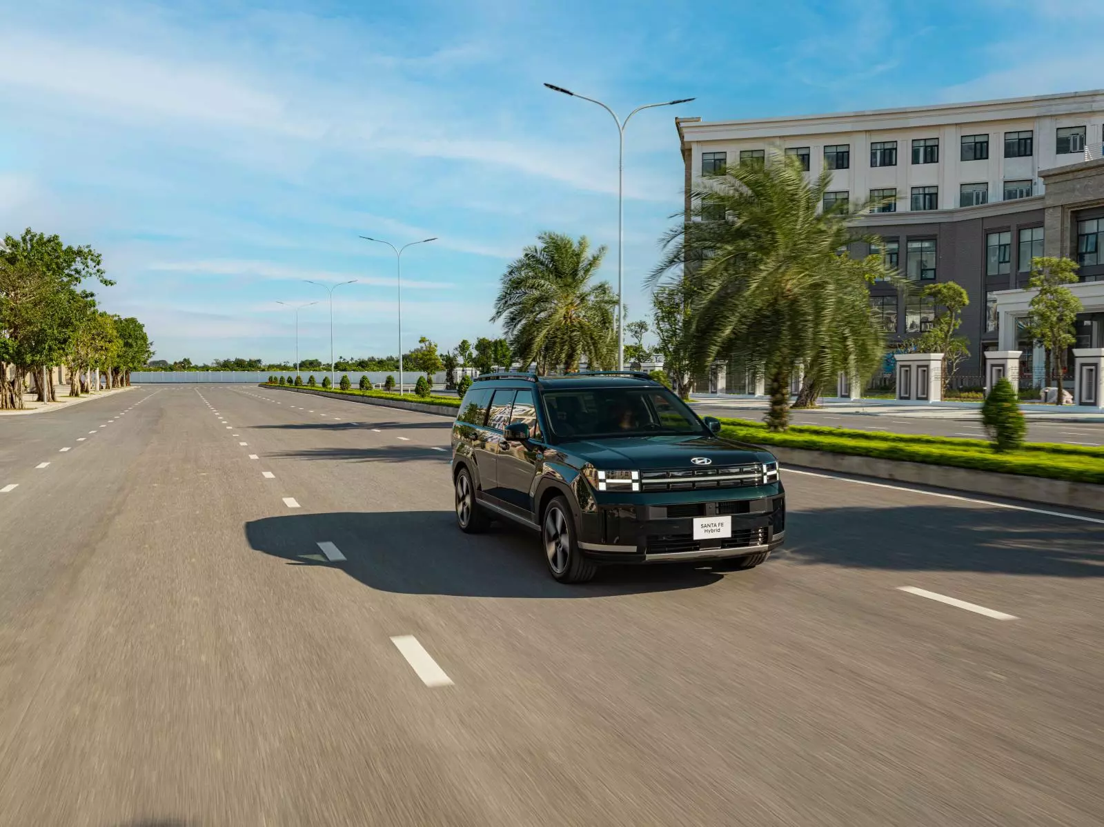 Santa Fe Hybrid .