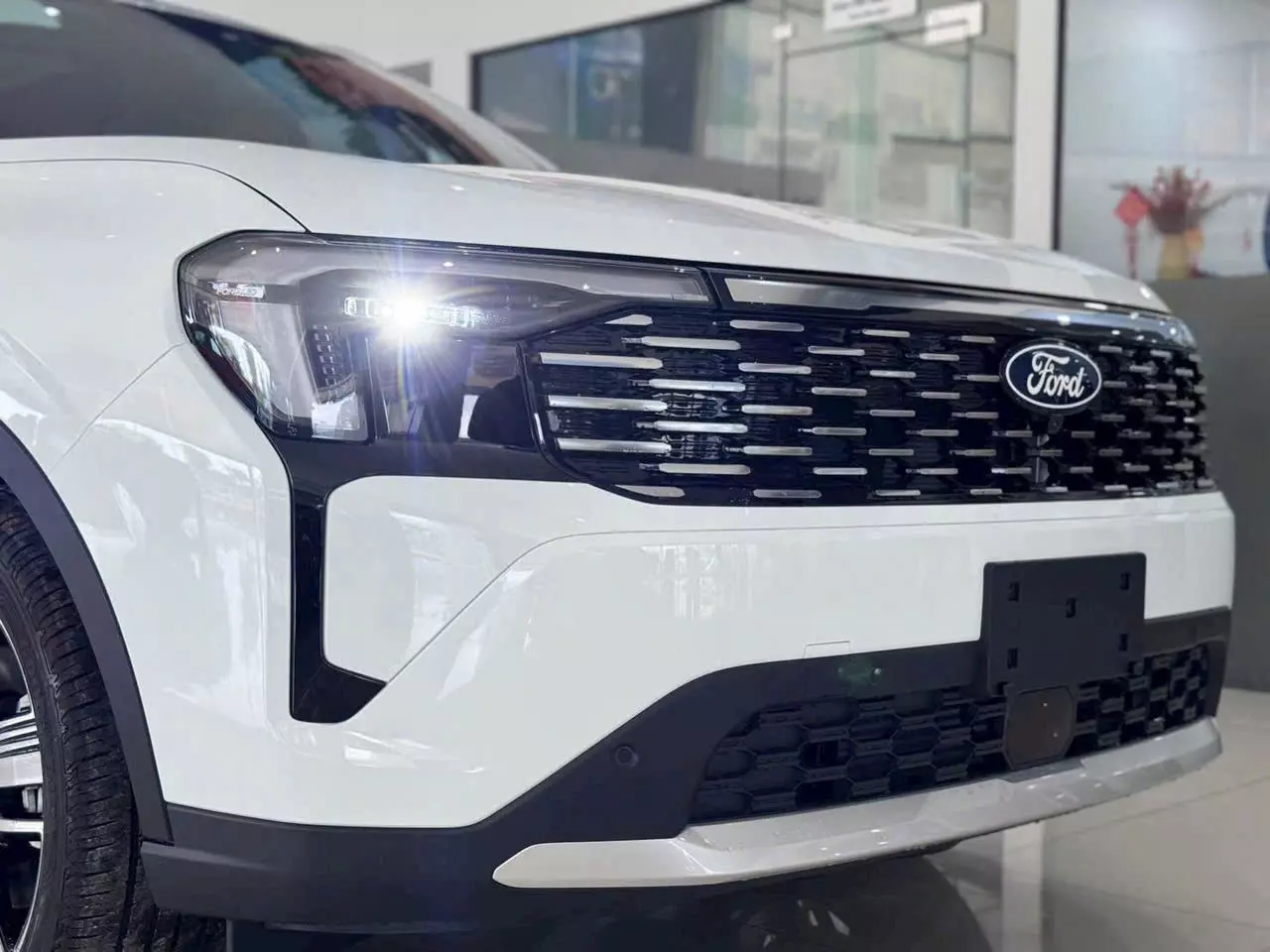 Thiết kế đèn pha Territory.