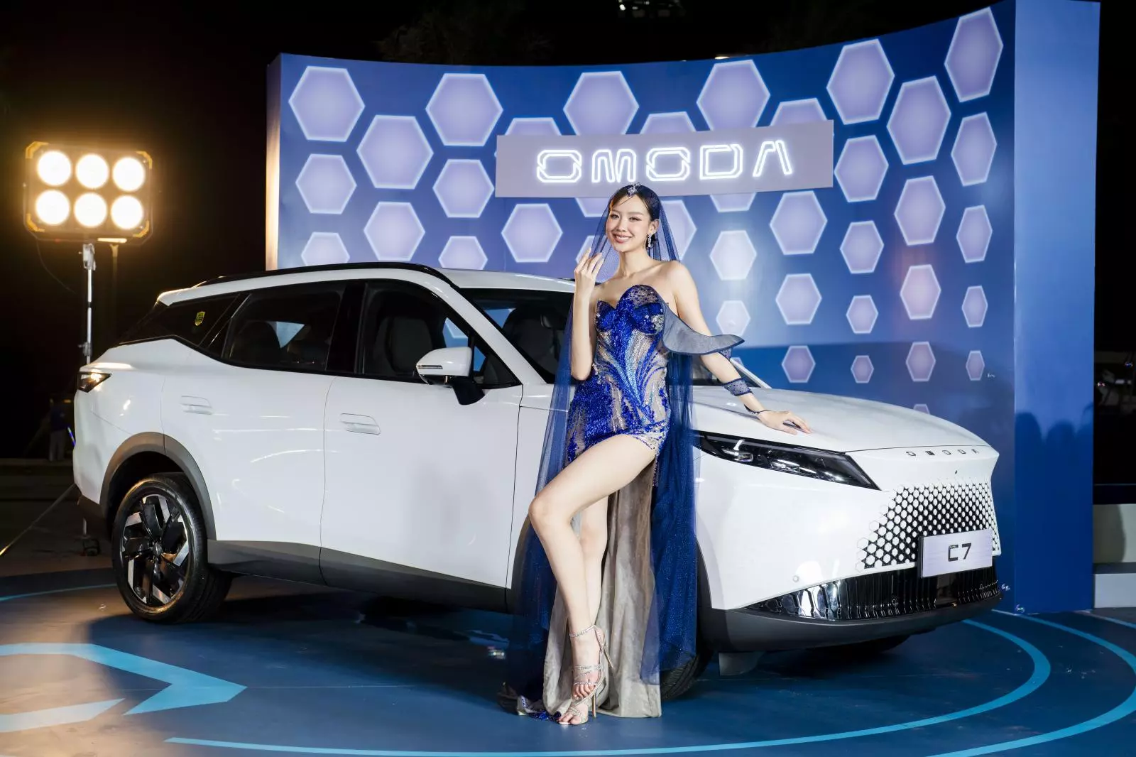 Omoda C7 tập trung vào sự chỉn chu, mạch lạc trong bố cục, tạo nên vẻ ngoài hiện đại và có chiều sâu thẩm mỹ.