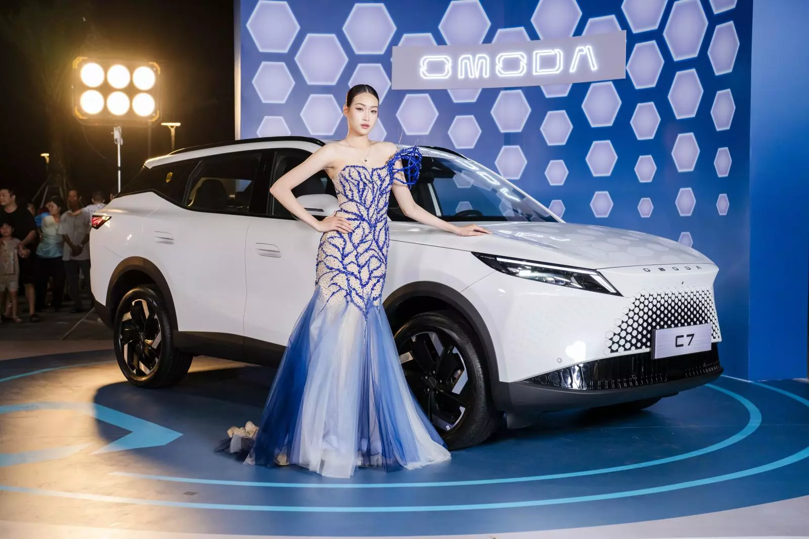 Omoda C7 dự kiến ra mắt Việt Nam ngay quý 1/2026 với 2 tùy chọn động cơ.