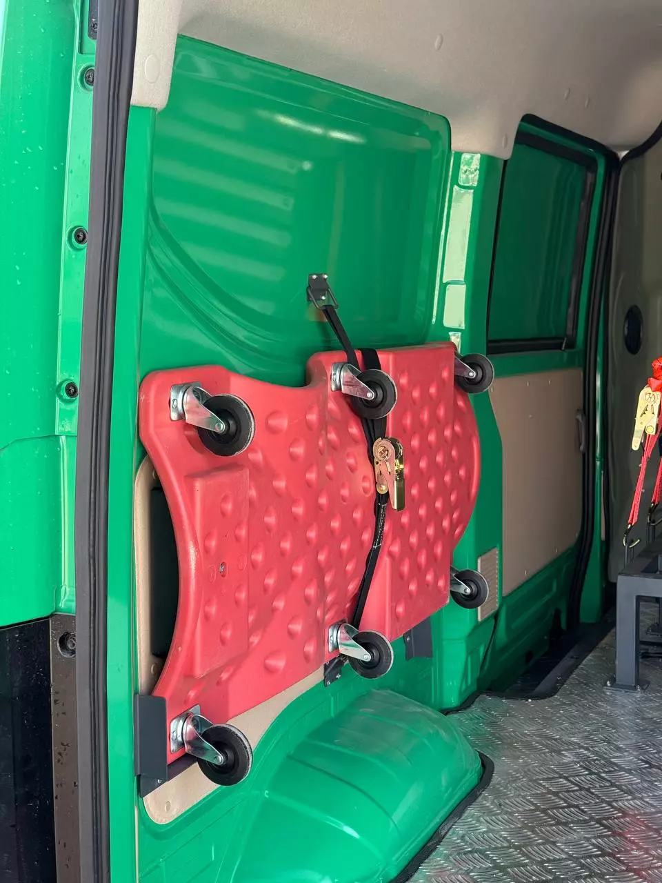 Quy trình vận hành được tối ưu hóa để đảm bảo lực lượng cứu hộ xuất phát ngay lập tức trong vòng 15 phút11