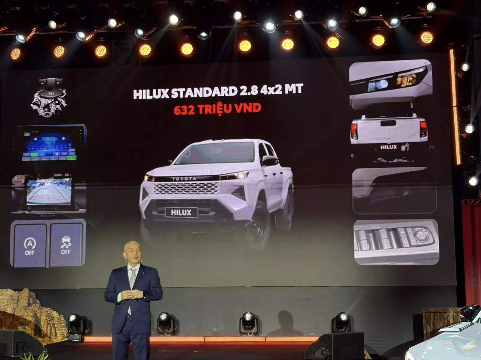 Toyota Hilux thế hệ mới tại Việt Nam.