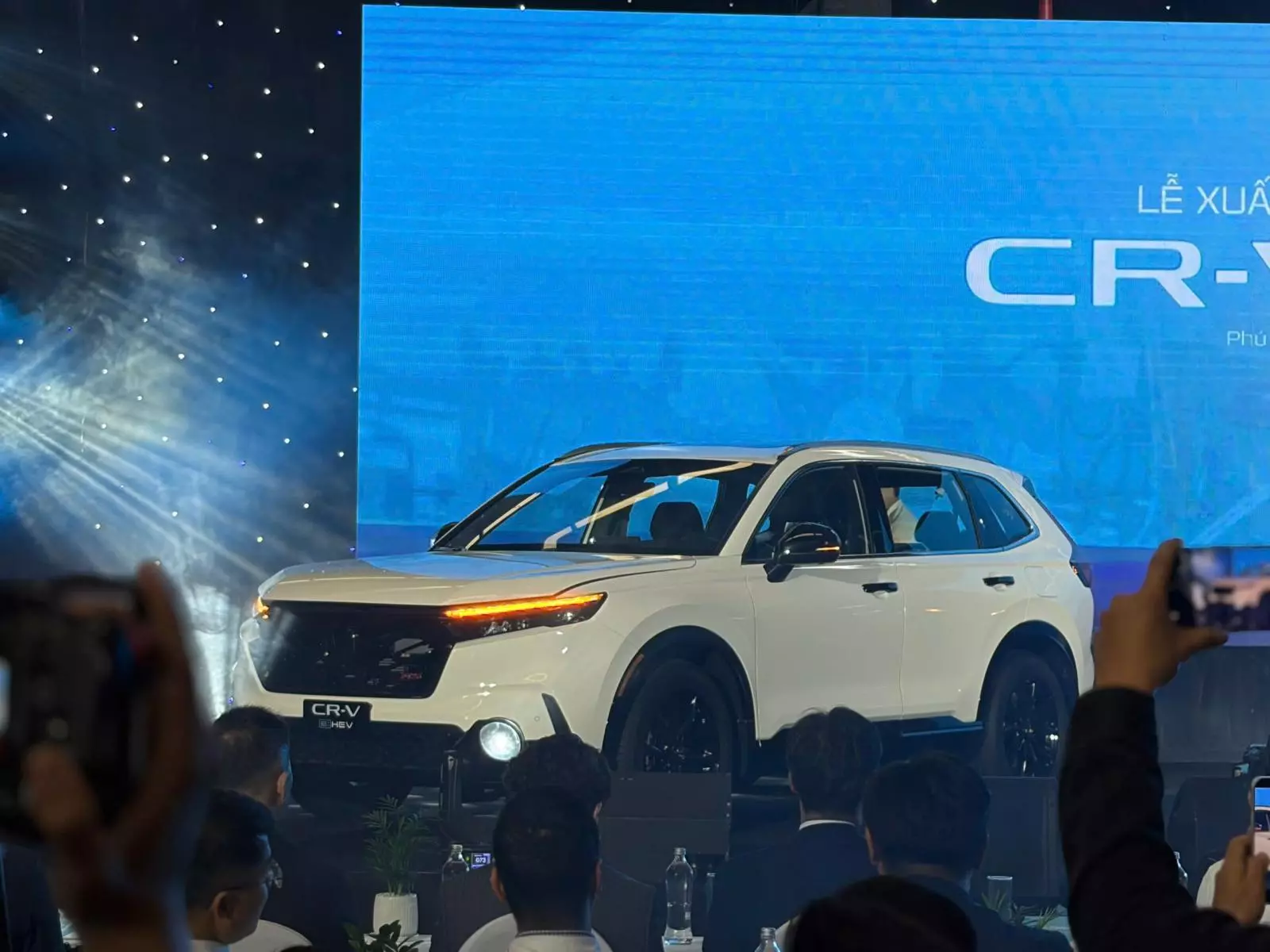 Honda CR-V Hybrid lắp ráp chính thức ra mắt Việt Nam.