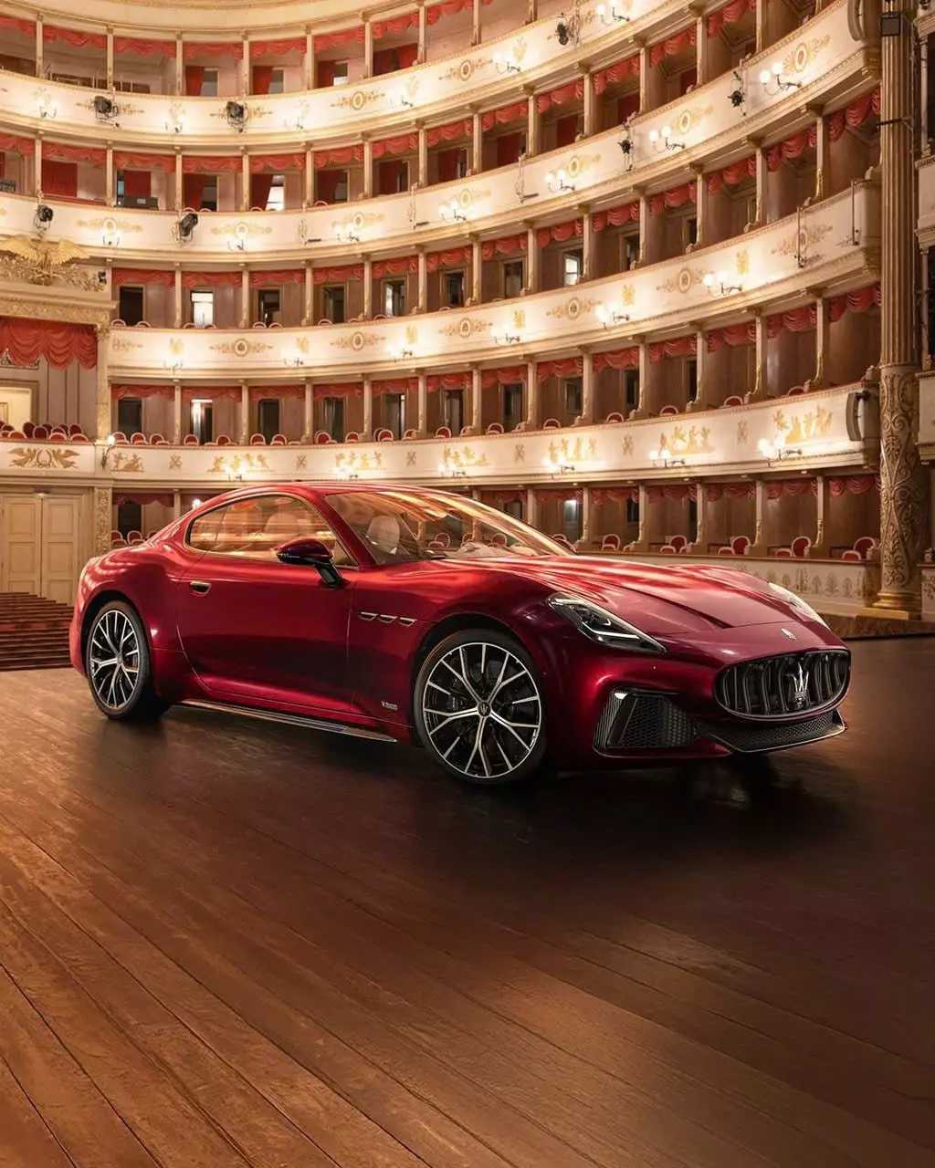  Giá xe Maserati GranTurismo.