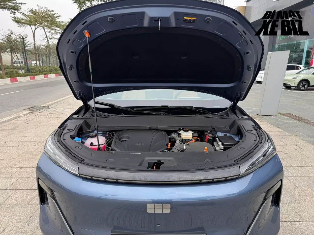 Vận hành Geely EX5 EM-i.