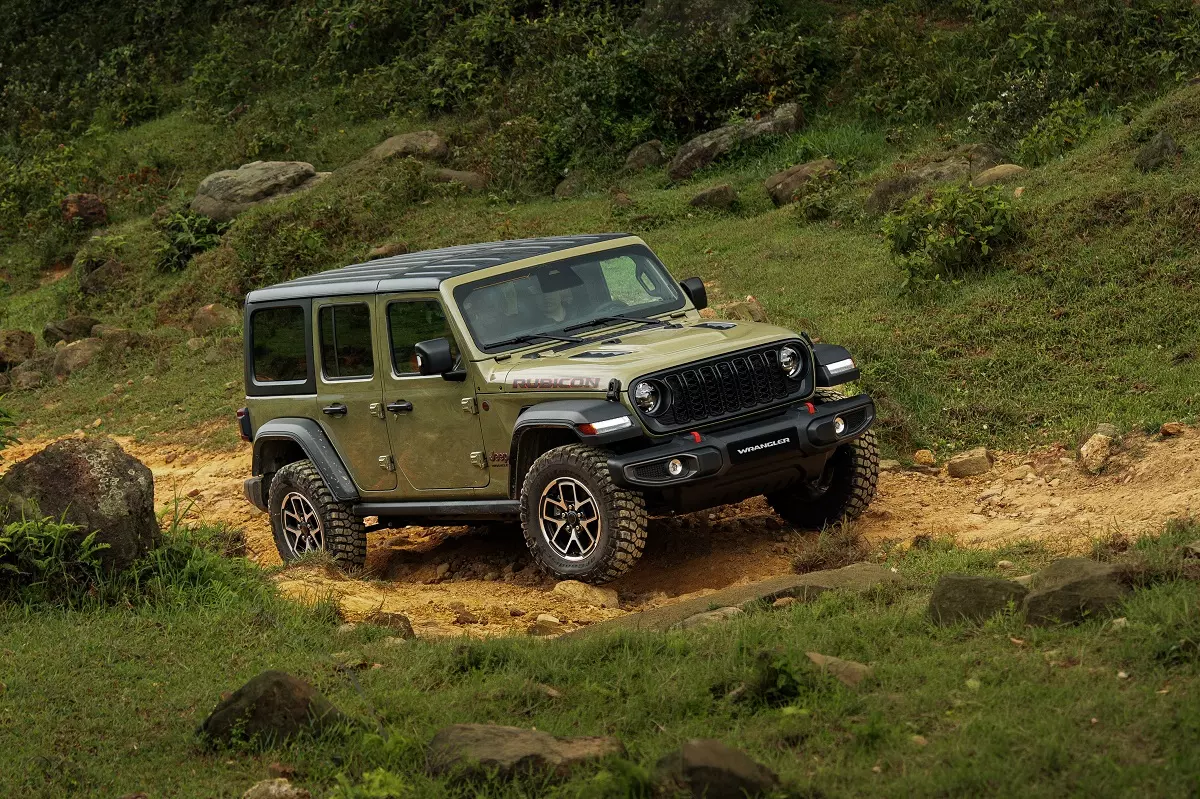 Jeep Wrangler 2026 chính thức về tay THACO, giá khởi điểm gần 3 tỷ đồng.