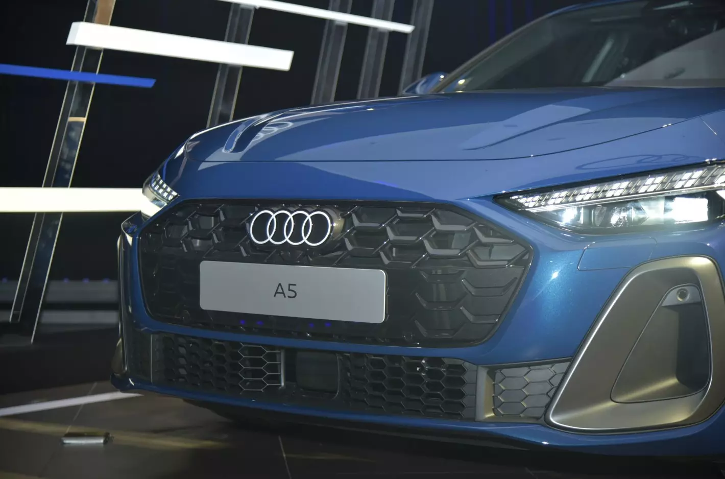 Khối động cơ 2.0 TFSI .