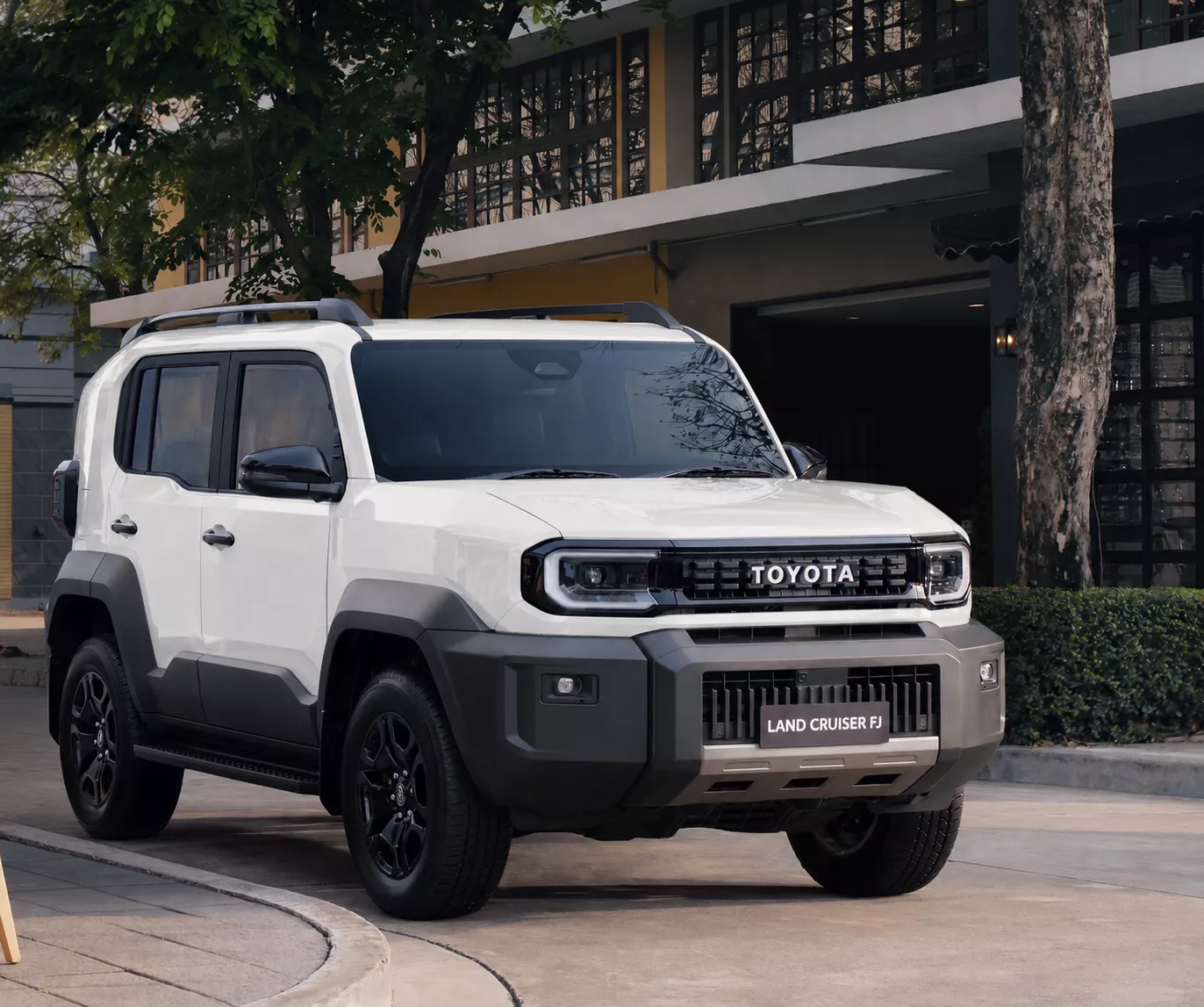 Toyota Land Cruiser FJ 2026: Động cơ - Vận hành.
