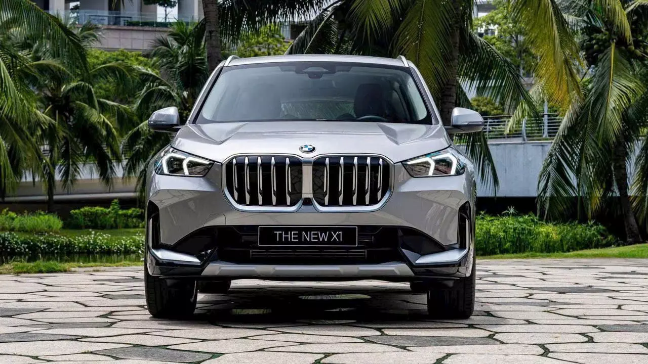 Thiết kế ngoại thất vuông vức, đậm chất thể thao trên BMW X1.