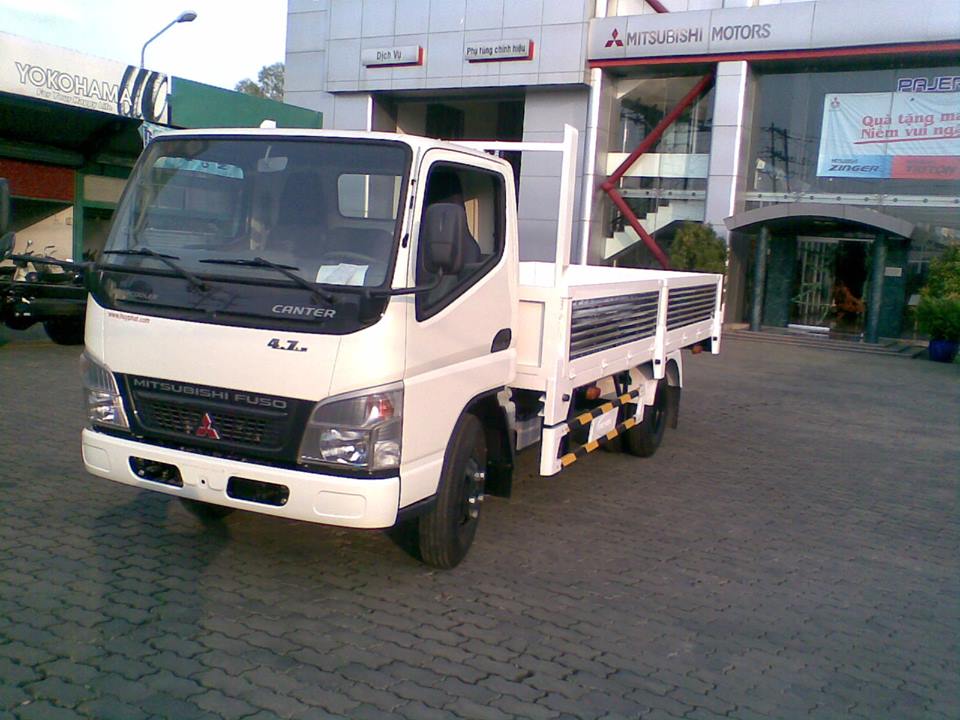 Vietnam Star - Mitsubishi Fuso (5)