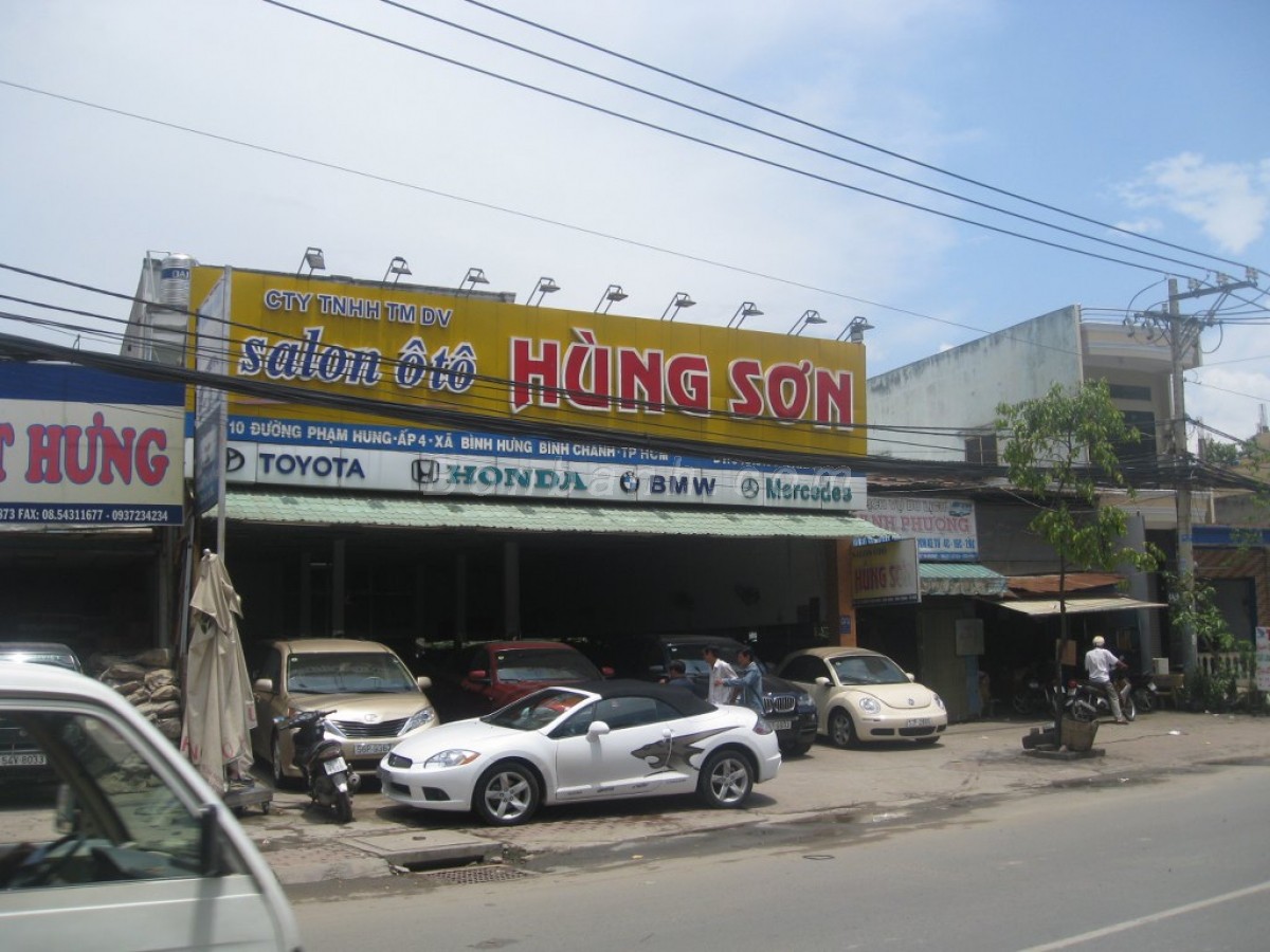 Salon ô tô Hùng Sơn (2)