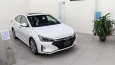 Đánh giá xe Hyundai Elantra 2019: Lột xác ngoại hình, tăng sức hấp dẫn