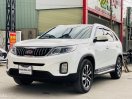 Màu trắng, giá chỉ 699 triệu