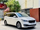 Xe màu trắng