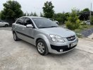 Xe màu bạc, giá 225tr
