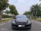 Màu đen nội thất đen