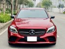 Model 2020 đỏ, nội thất nâu