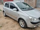 Màu bạc giá hữu nghị